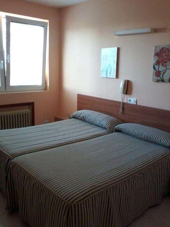 Hotel Buenos Aires Villafría de Burgos Extérieur photo